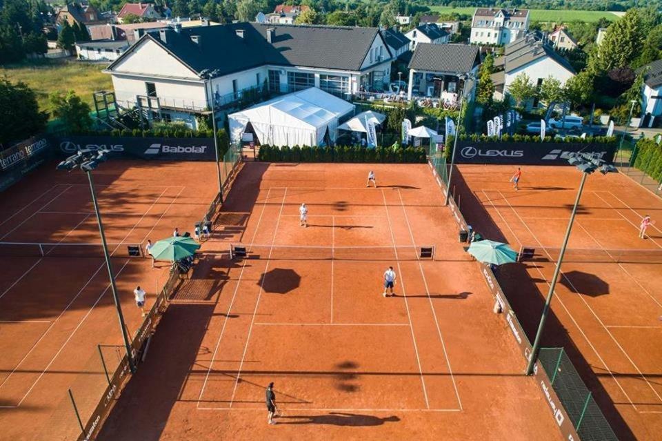 Hotel Restauracja Tenis Kortowo Poznan Exterior photo